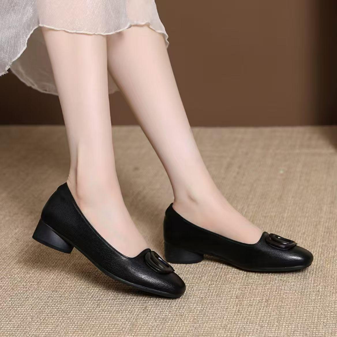 Nora | Leather Square-Toe Flats