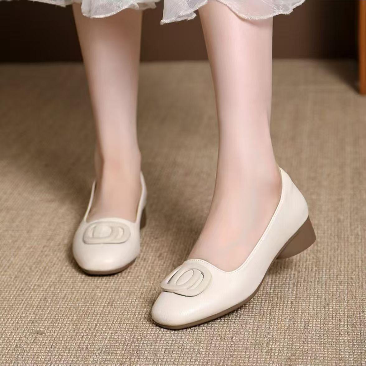 Nora | Leather Square-Toe Flats